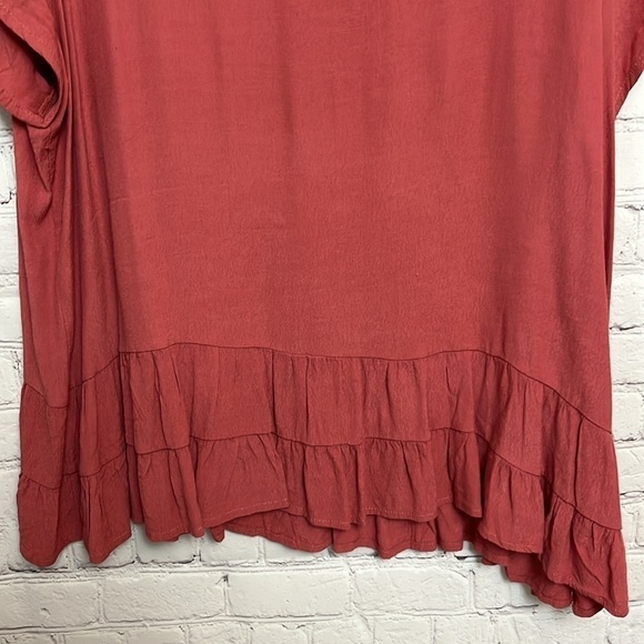 RO & DE Salmon Red Tulip Short Sleeved Blouse - Picture 3 of 13